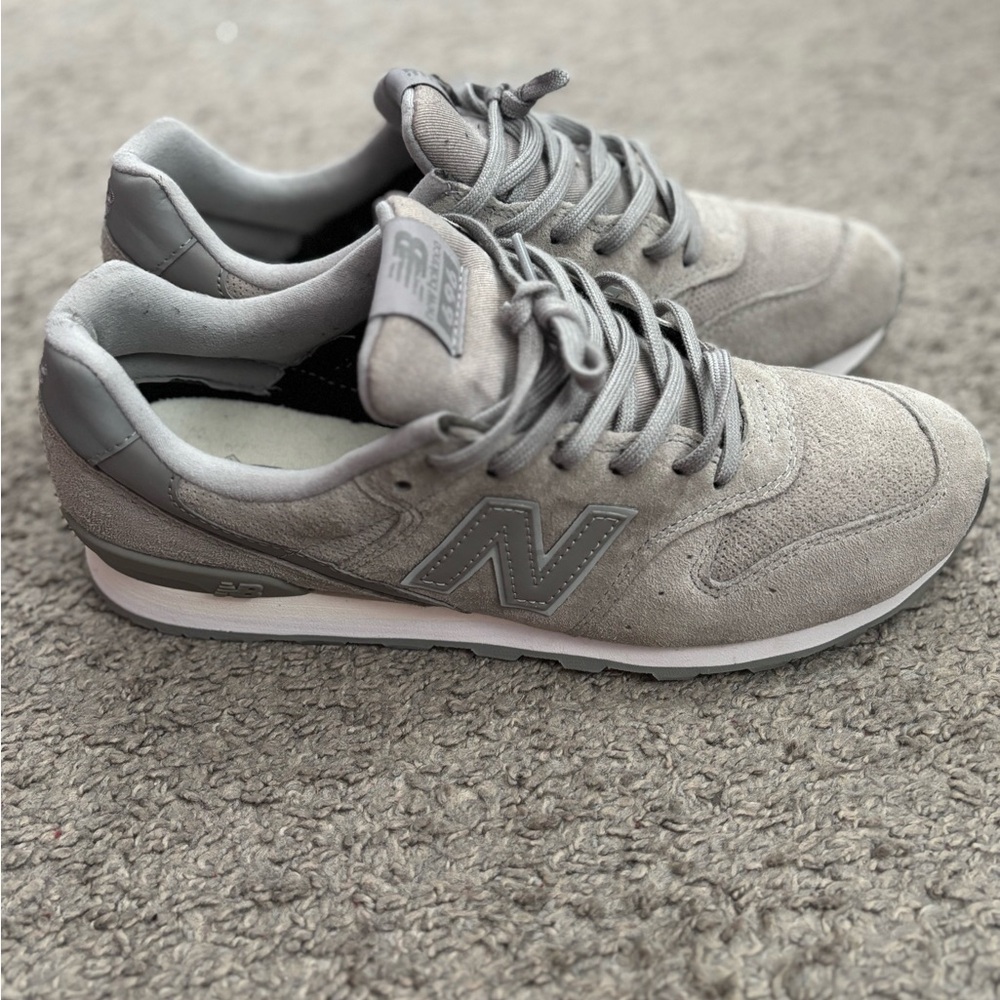 New Balance 696 - Picture 2 of 5